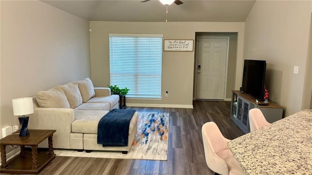 2702 Montana Ave - Photo 2 of 29