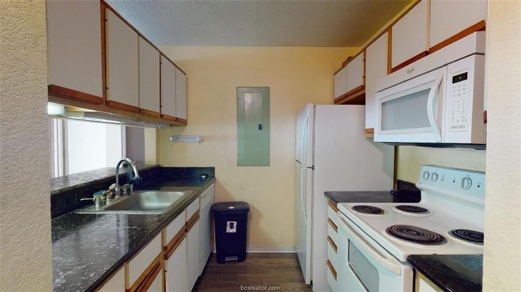 523 Southwest Pkwy Apt 204 - Photo 6 of 21