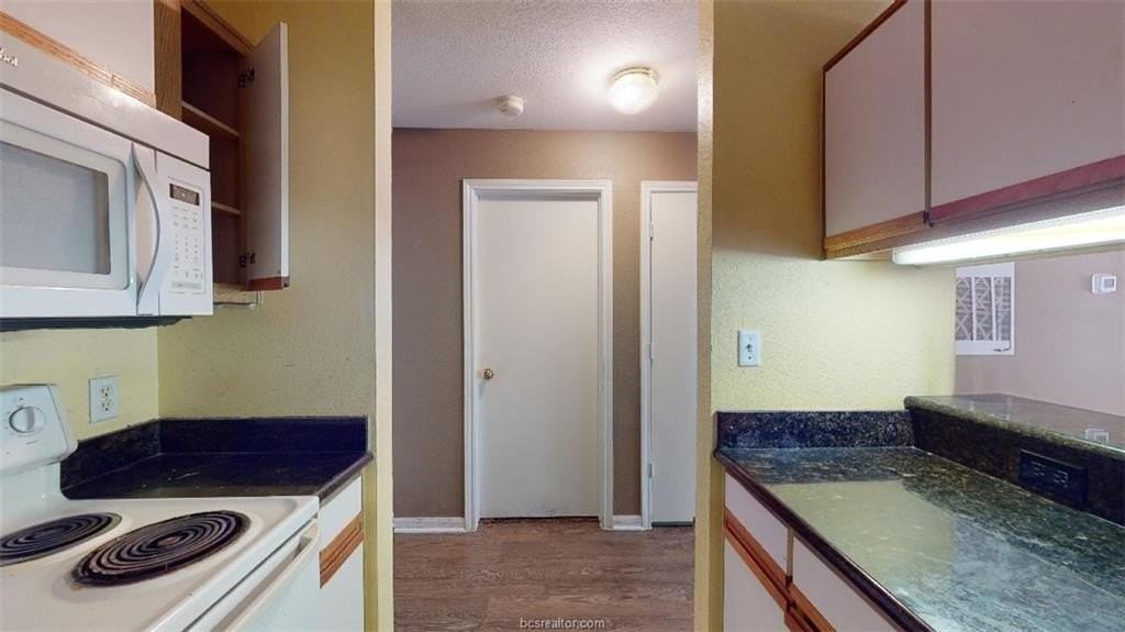 523 Southwest Pkwy Apt 204 - Photo 7 of 21