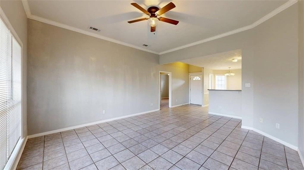 2404 Trace Mdws - Photo 4 of 25