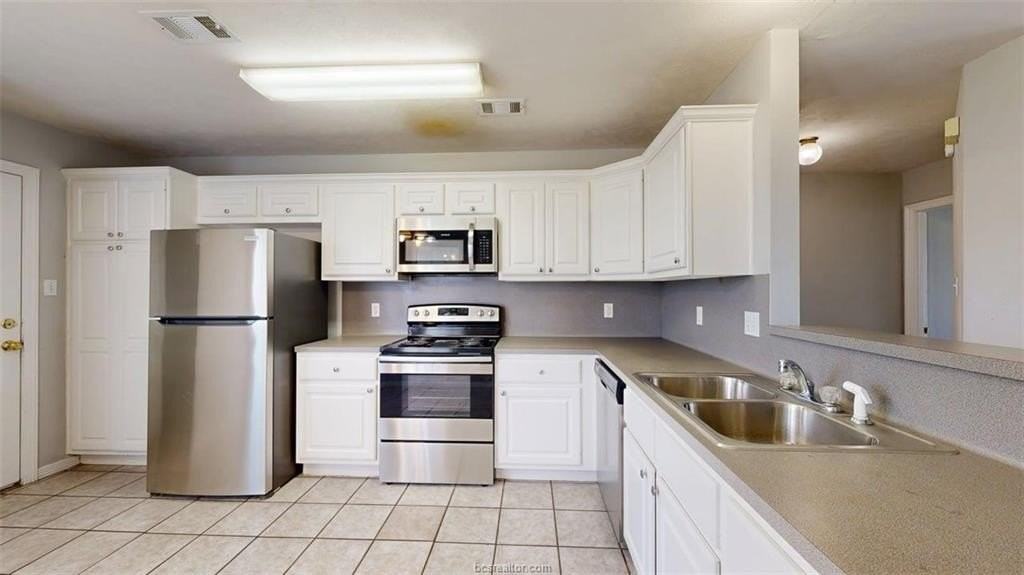 2404 Trace Mdws - Photo 5 of 25