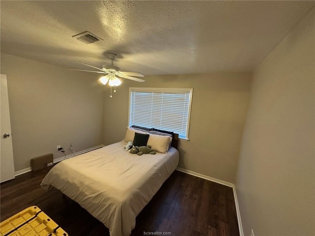 403 Manuel Dr Apt C - Photo 5 of 13