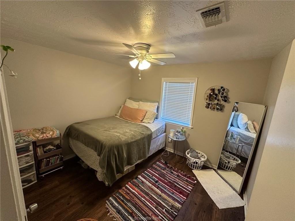 403 Manuel Dr Apt C - Photo 7 of 13