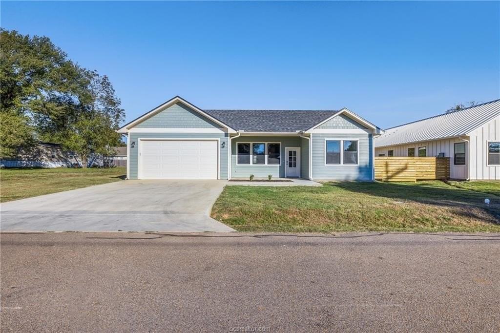 610 E Englewood St - Photo 2 of 26