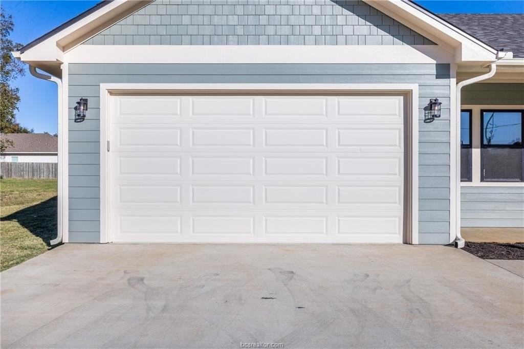 610 E Englewood St - Photo 4 of 26