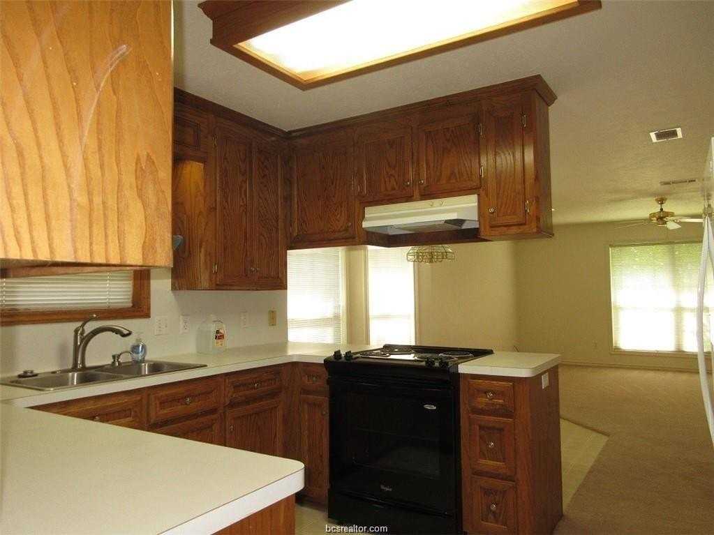 704 Aster Dr - Photo 7 of 20