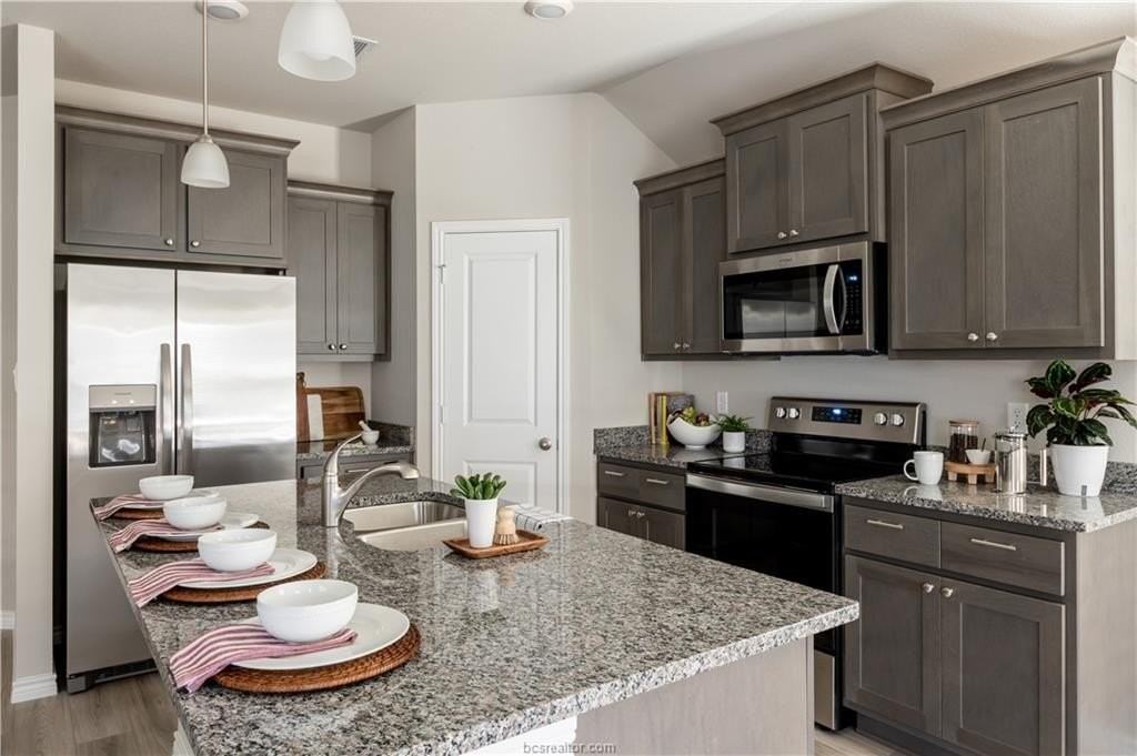 2159 Chief St - Photo 6 of 22