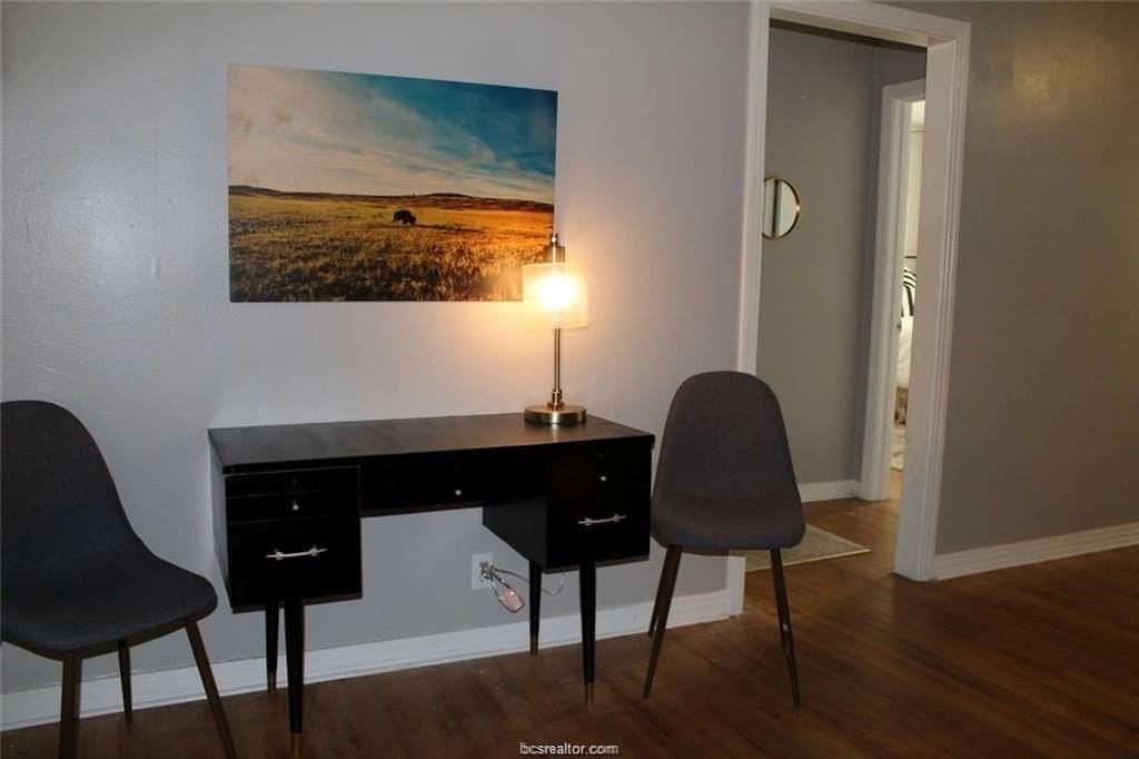 507 Gilchrist Ave - Photo 5 of 24