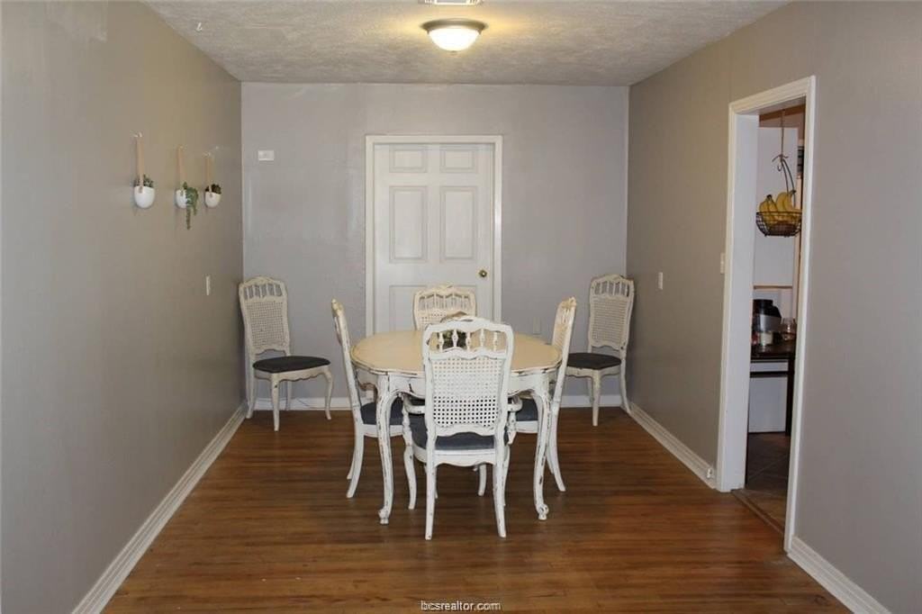 507 Gilchrist Ave - Photo 7 of 24