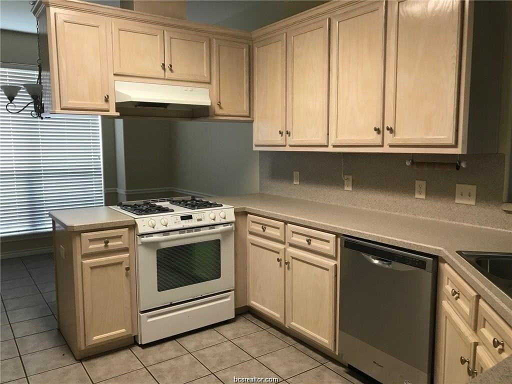 204 Meir Ln - Photo 7 of 20