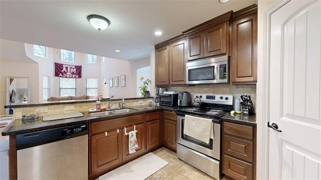 458 Chimney Hill Dr - Photo 7 of 28