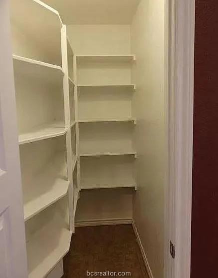 3100 Claremont Dr - Photo 5 of 19