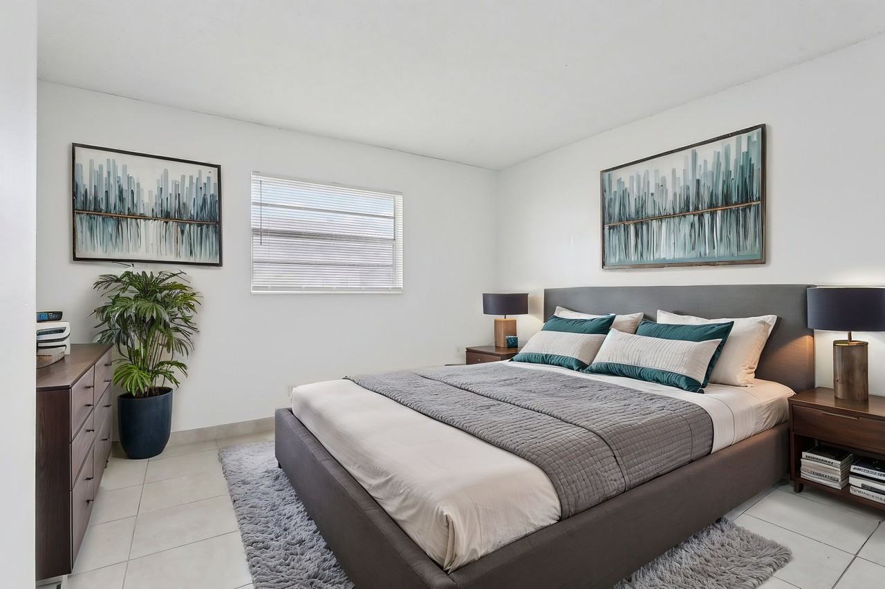 Azure Villas Apartments - Photo 6 of 17