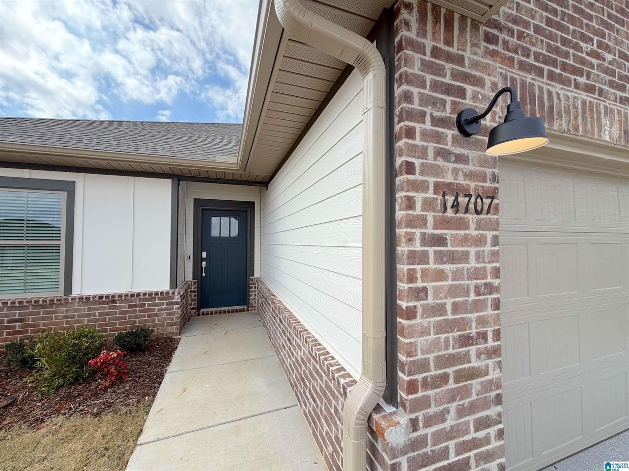 14707 Mountain Stream Dr - Photo 2 of 41