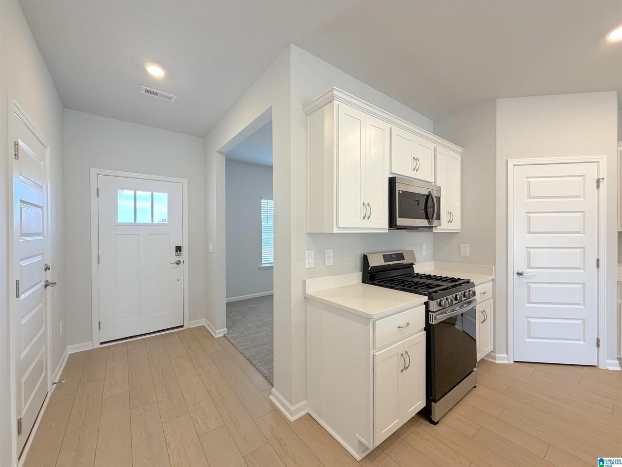 14707 Mountain Stream Dr - Photo 7 of 41