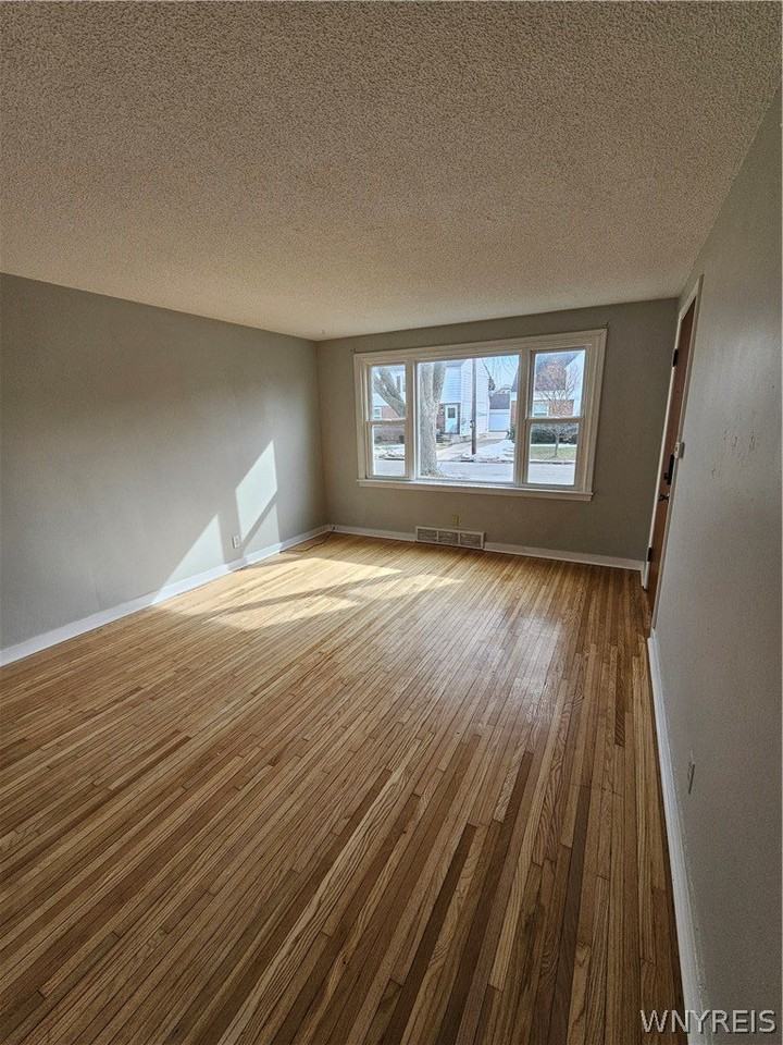 42 Layton Ave - Photo 4 of 16