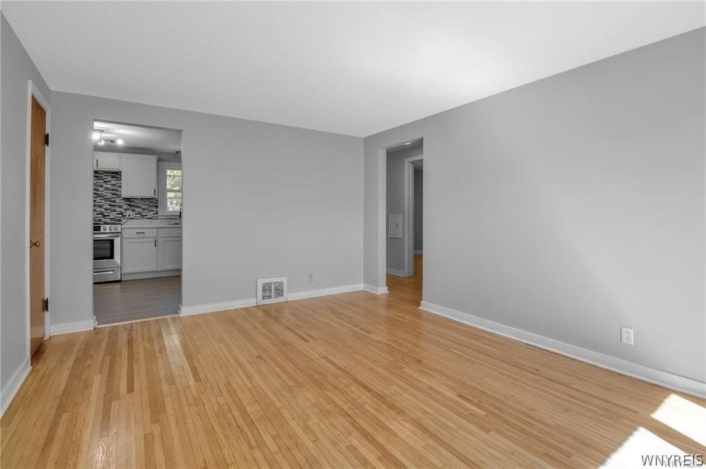 42 Layton Ave - Photo 5 of 16