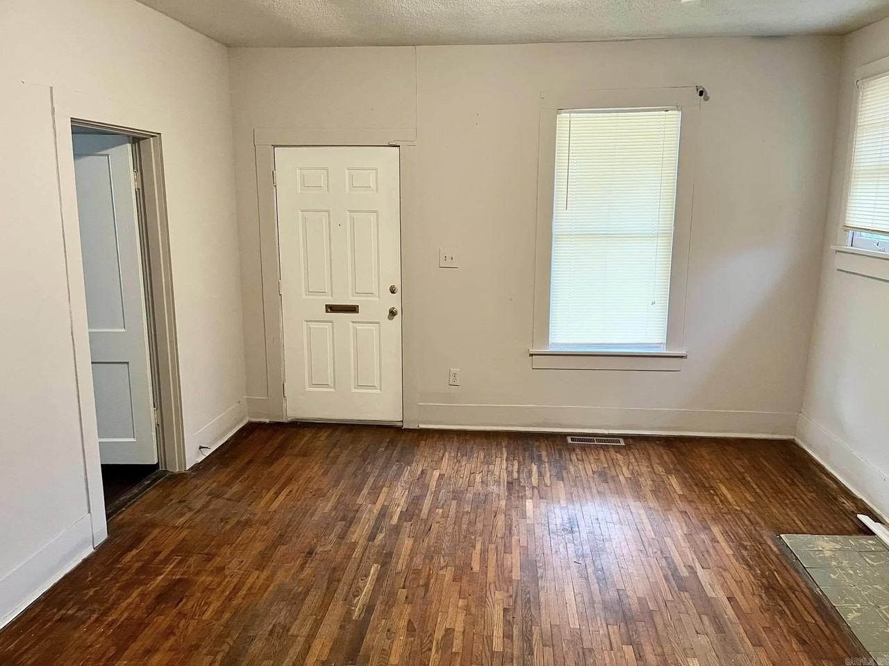 4101 W 21st St - Photo 2 of 10