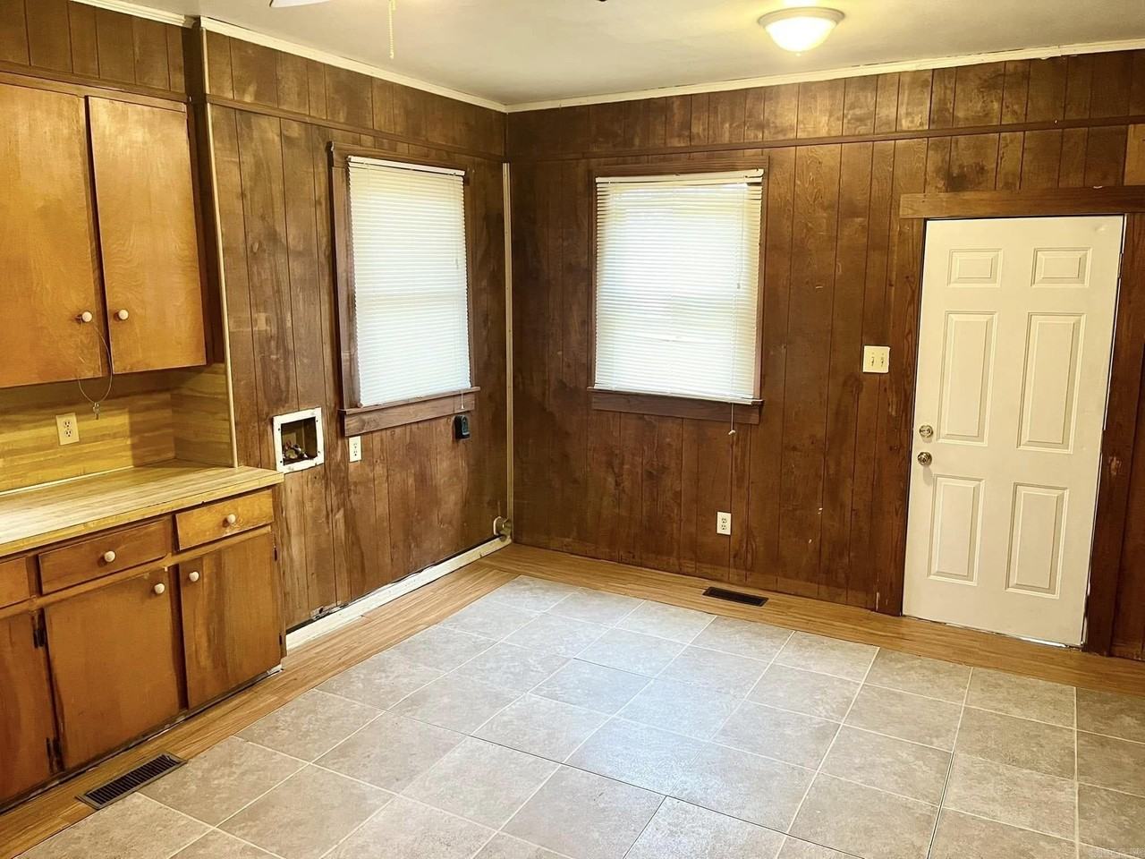 4101 W 21st St - Photo 6 of 10