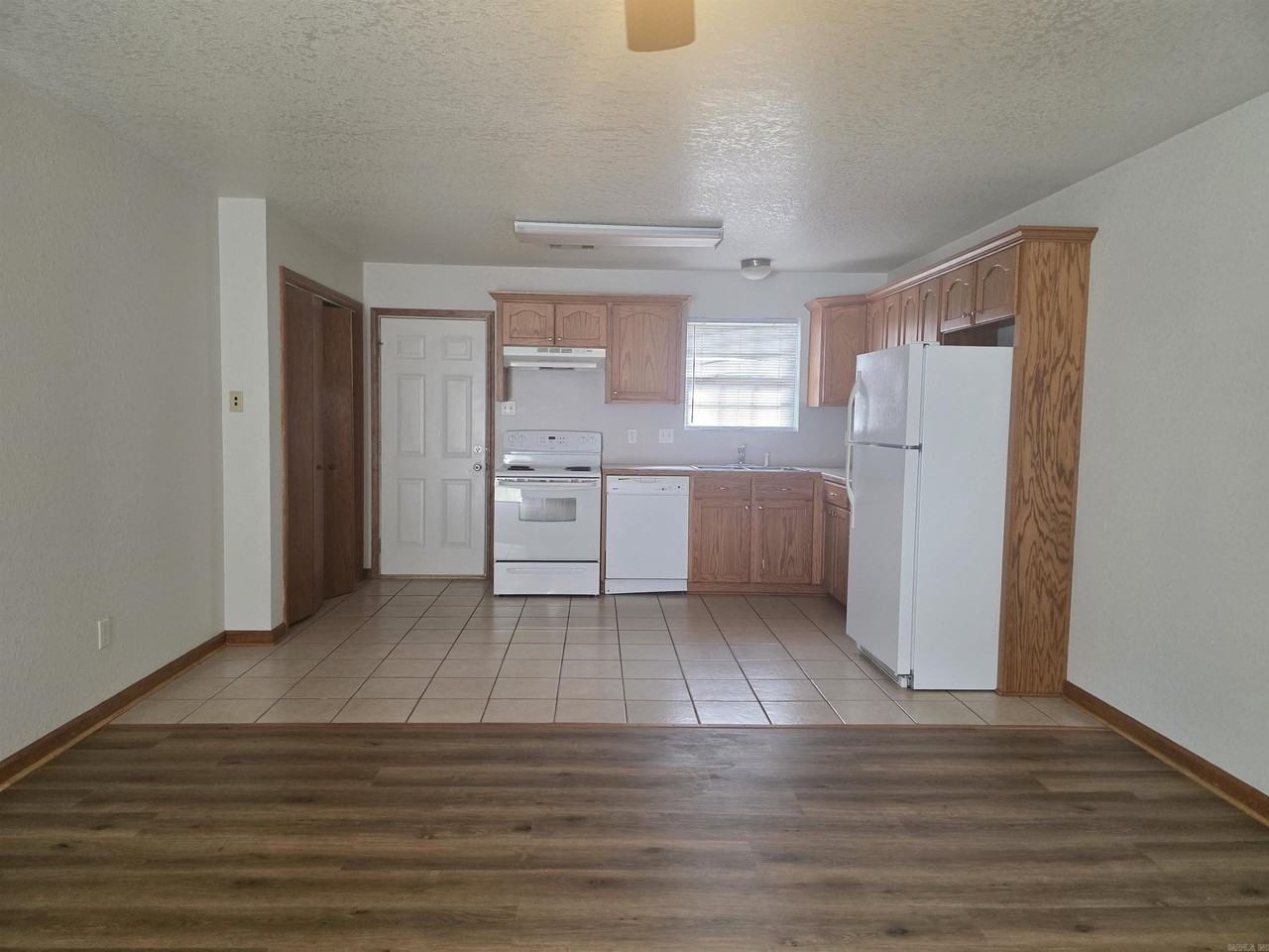 1310 N Main St #9 - Photo 4 of 10