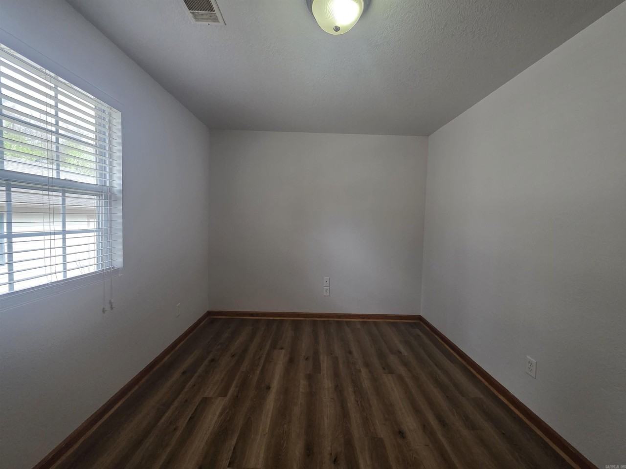 1310 N Main St #9 - Photo 6 of 10