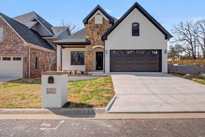 featured image of 9 Oak Ln