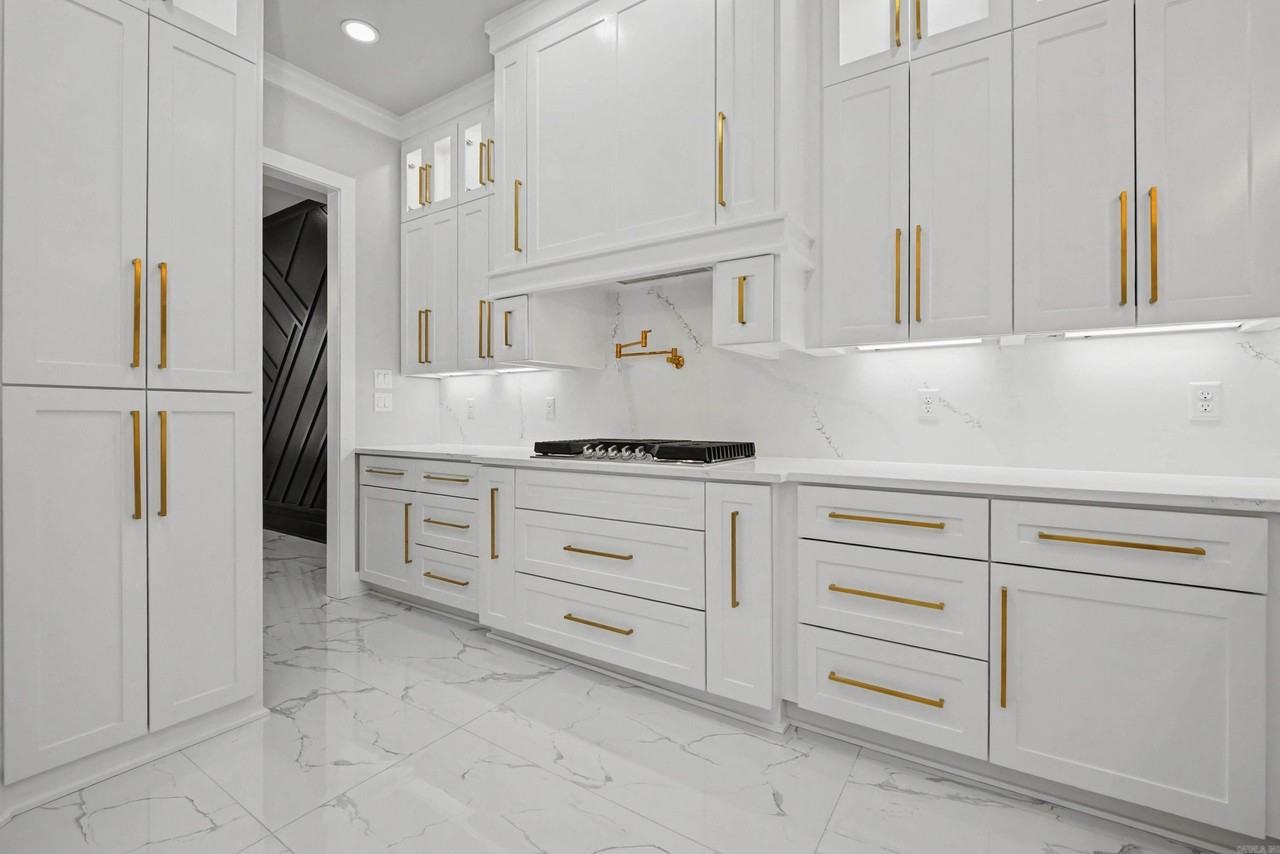 9 Oak Ln - Photo 7 of 48