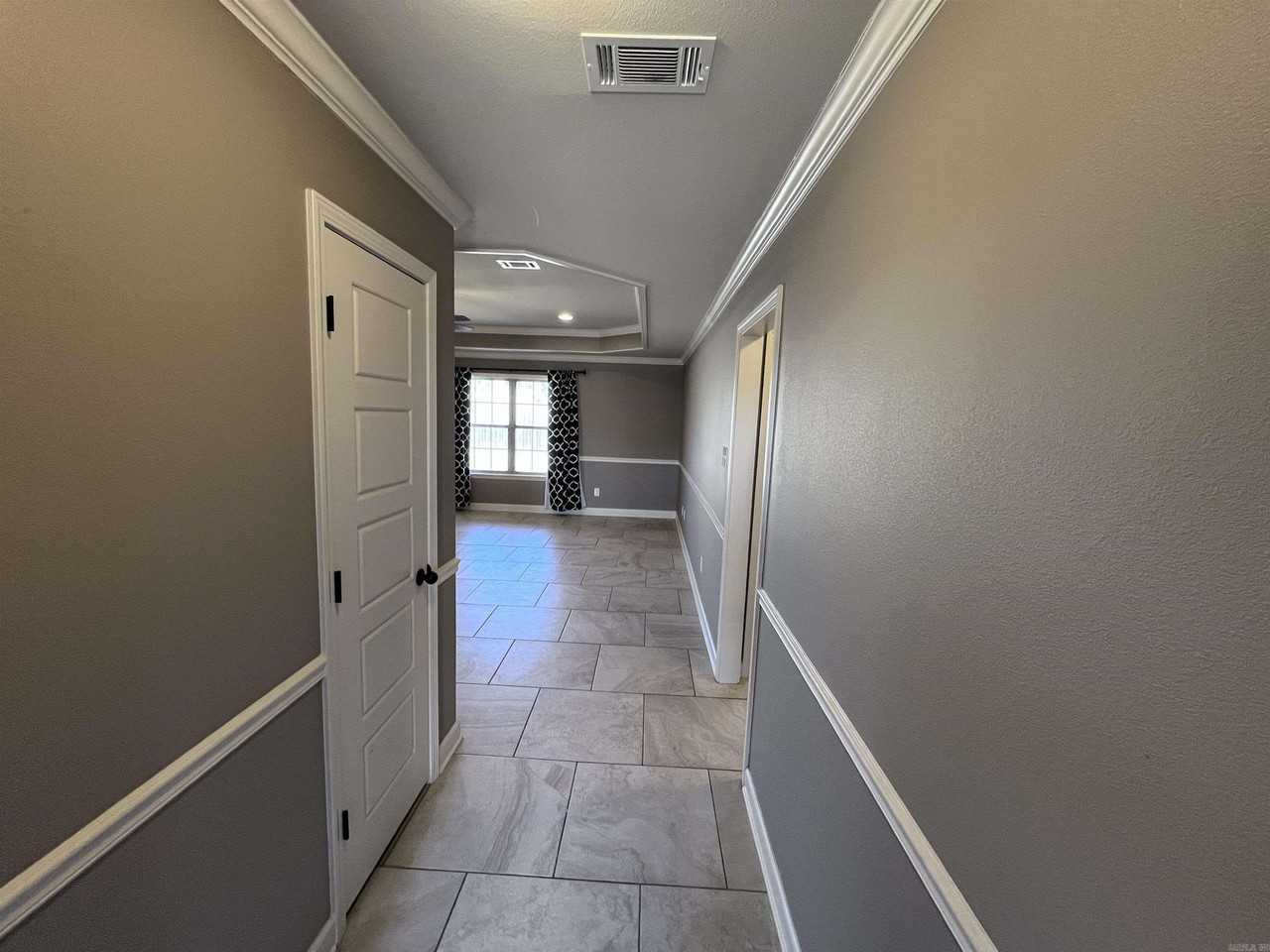 20 Grand Stand Dr - Photo 4 of 27