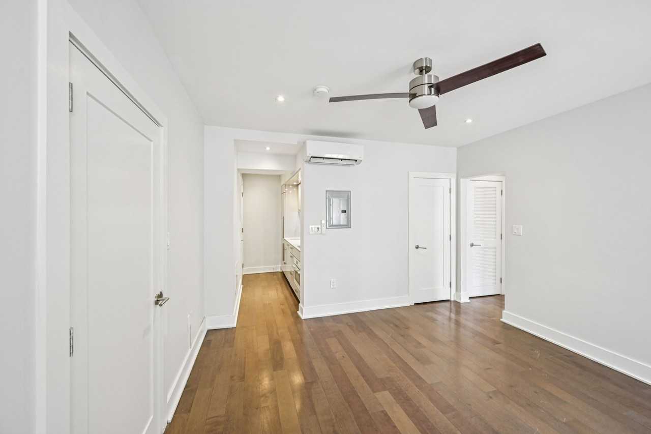 Roosevelt Apartments - Photo 7 of 42