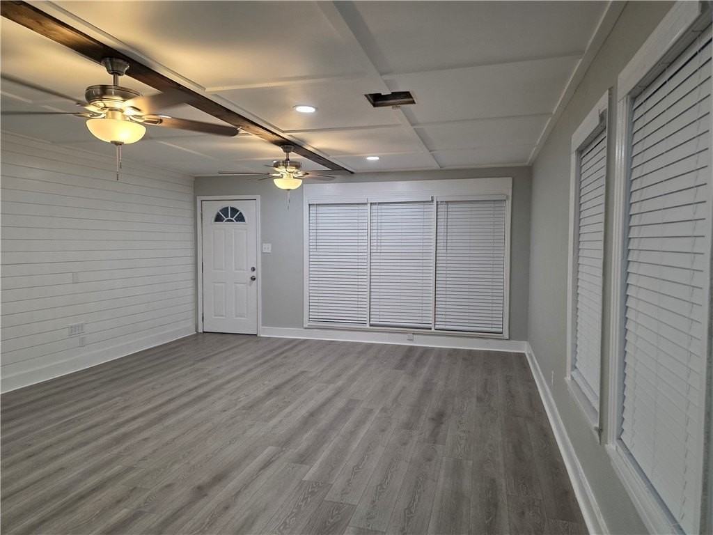 1230 Ray Dr - Photo 3 of 33