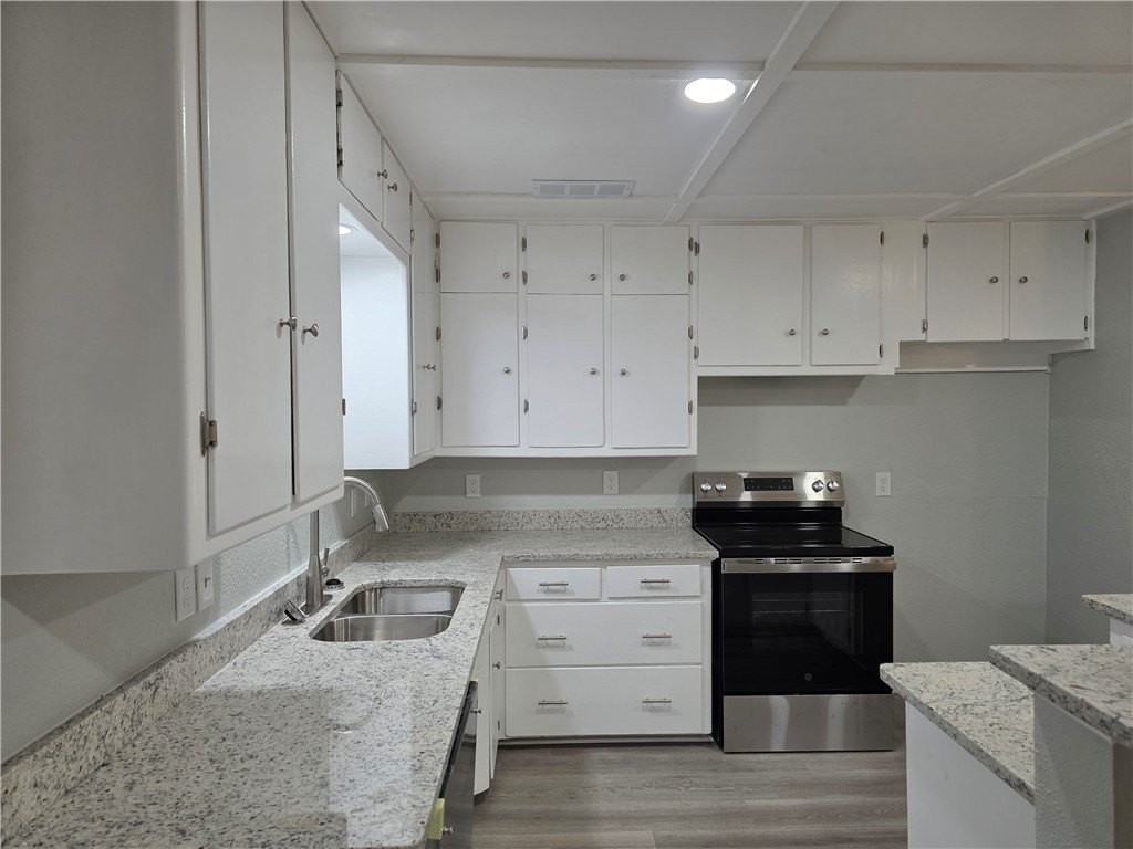 1230 Ray Dr - Photo 7 of 33