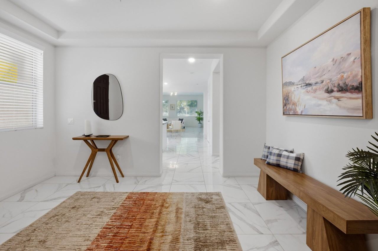 49345 Beatty St - Photo 4 of 24