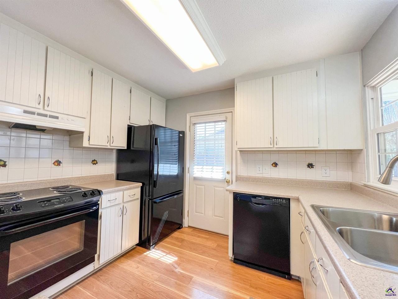 1205 Morningside Dr - Photo 4 of 19