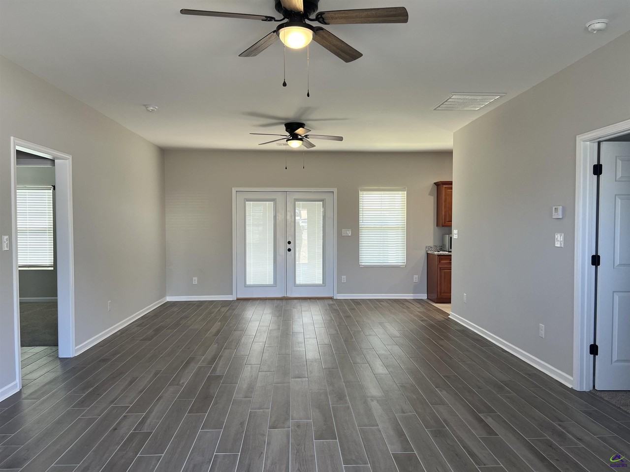 99 Azalea Ave - Photo 2 of 33