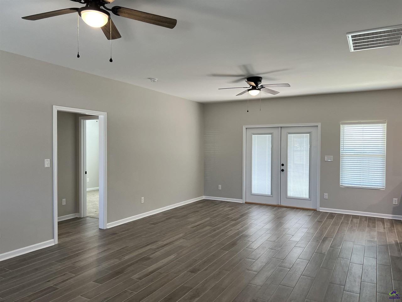 99 Azalea Ave - Photo 3 of 33