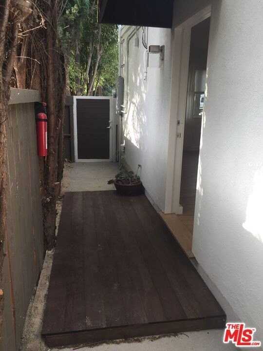 7040 Semrad Rd - Photo 5 of 17