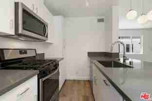 6736 Woodley Ave Apt 11 - Photo 1 of 1