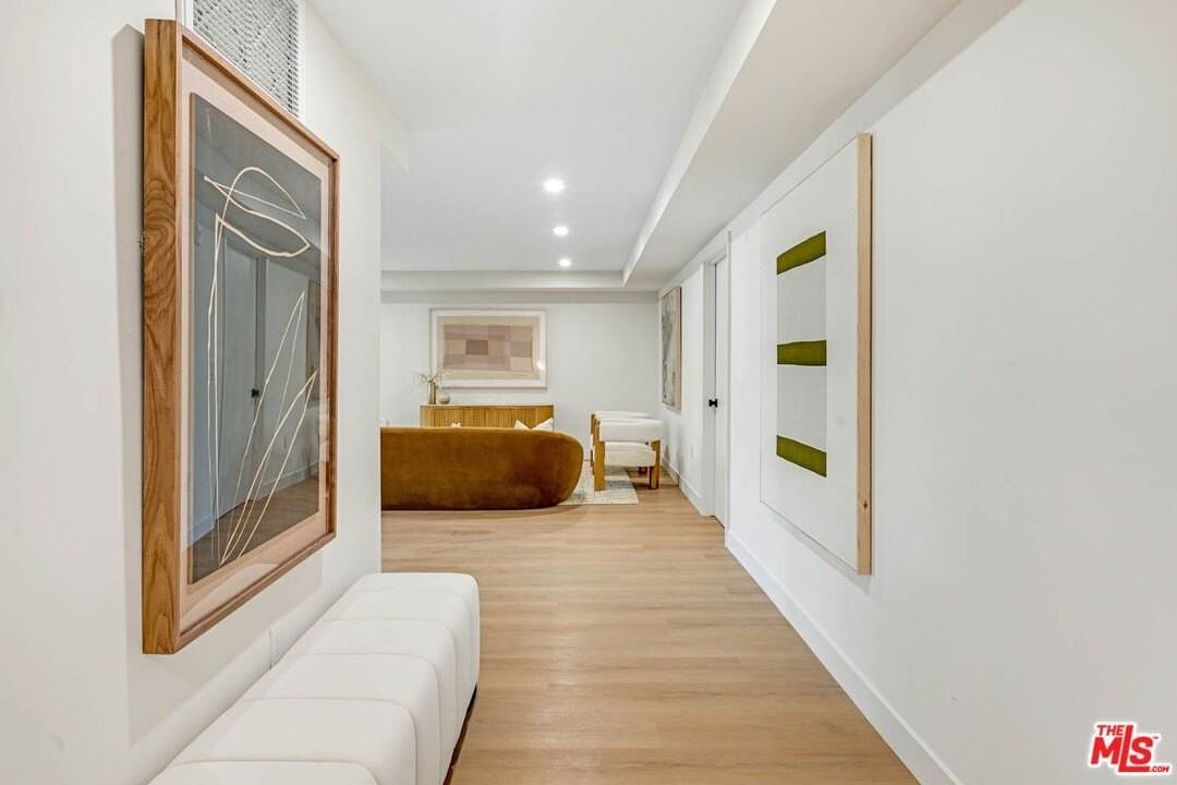 350 N Palm Dr Apt 403 - Photo 4 of 24