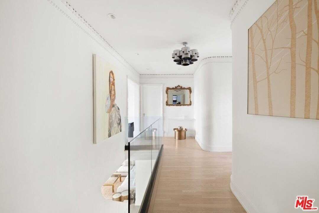 6650 Whitley Ter - Photo 4 of 24