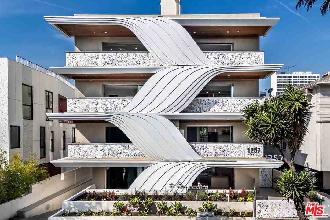 1257 N Sweetzer Ave Unit 301