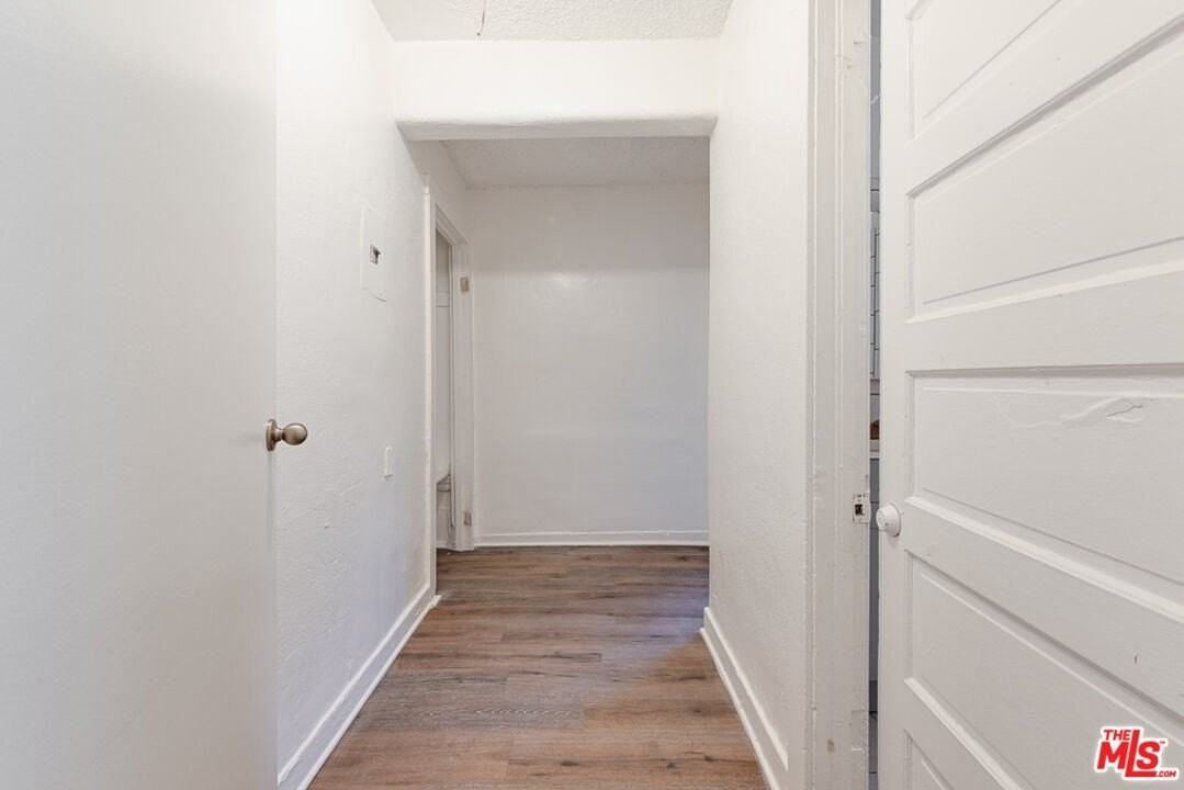 220 E Vernon Ave Unit 1/2 - Photo 7 of 14