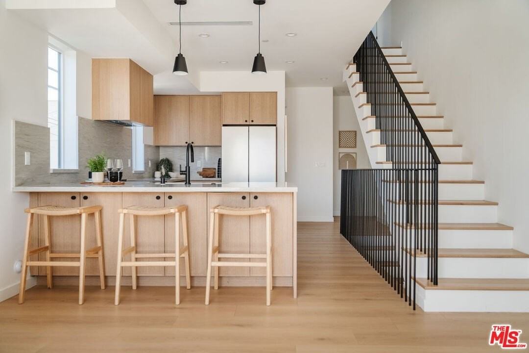 6763 Lexington Ave Unit 2 - Photo 5 of 24