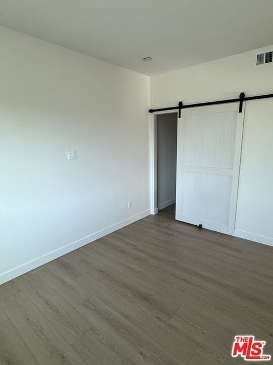 2135 S Longwood Ave Unit 2 - Photo 6 of 11