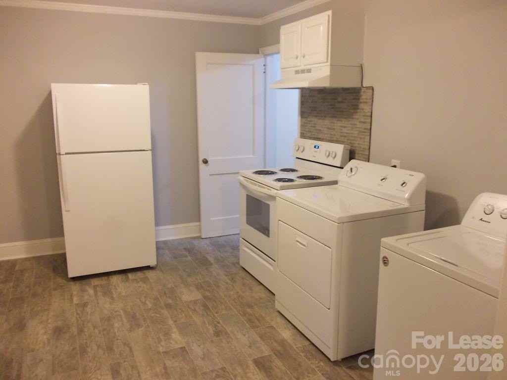 2746 Dogwood Ave - Photo 7 of 21