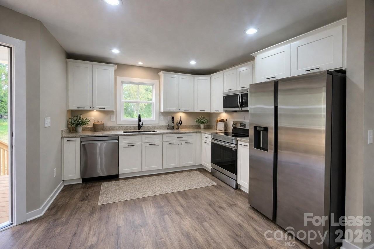 626 W Bell St - Photo 7 of 21