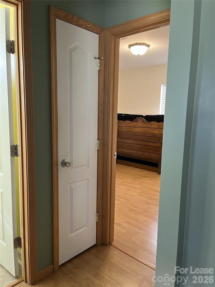 607 Jane Sowers Rd - Photo 6 of 11