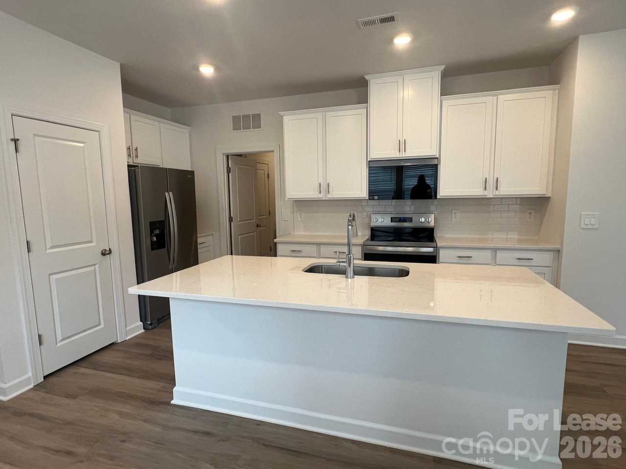 1281 30th Street Ln Ne - Photo 5 of 20