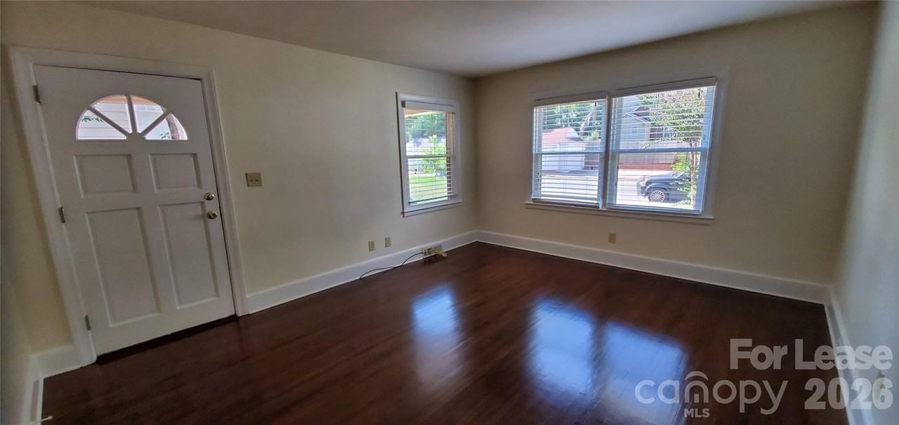 2019 Kenilworth Ave - Photo 2 of 9