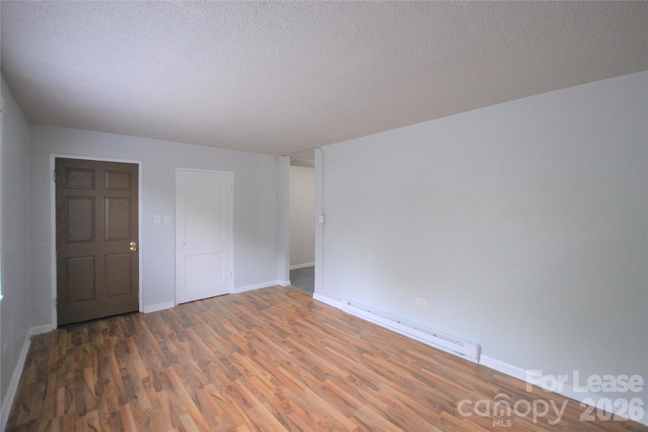 129 Brumley Ave Ne Apt D - Photo 4 of 18