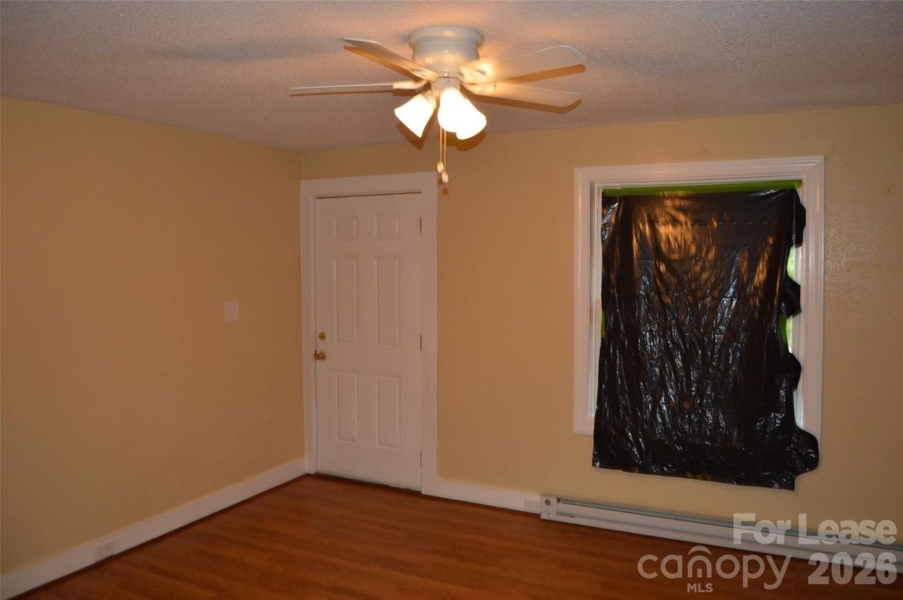 819 Charlotte Ave - Photo 4 of 13